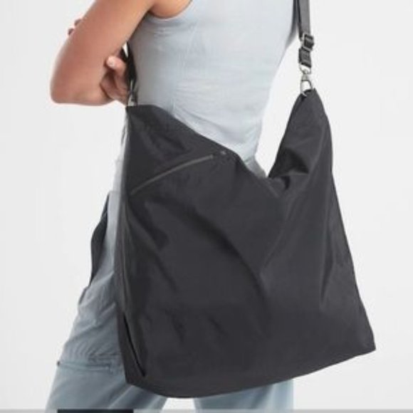 Athleta Handbags - Athleta Tour Market Tote Bag Lightweight Sturdy XL Crossbody Sold out!